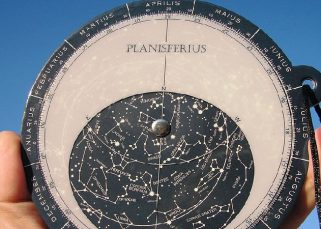 Qué es un planisferio celeste