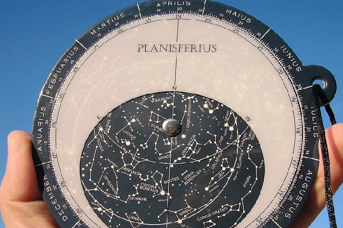 Qué es un planisferio celeste